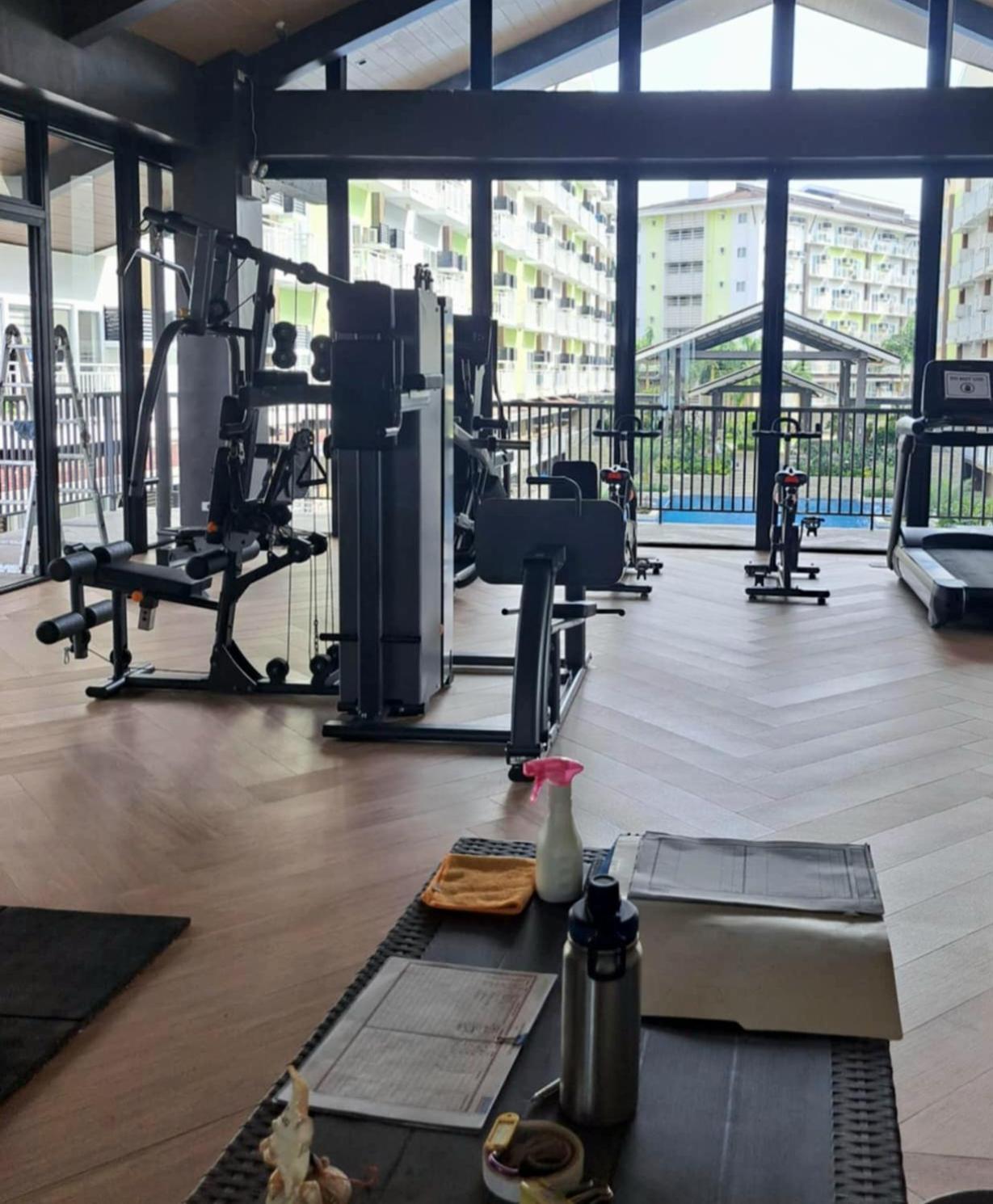 Comfy Unit 5mins From Mactan Airport+netflix Apartment