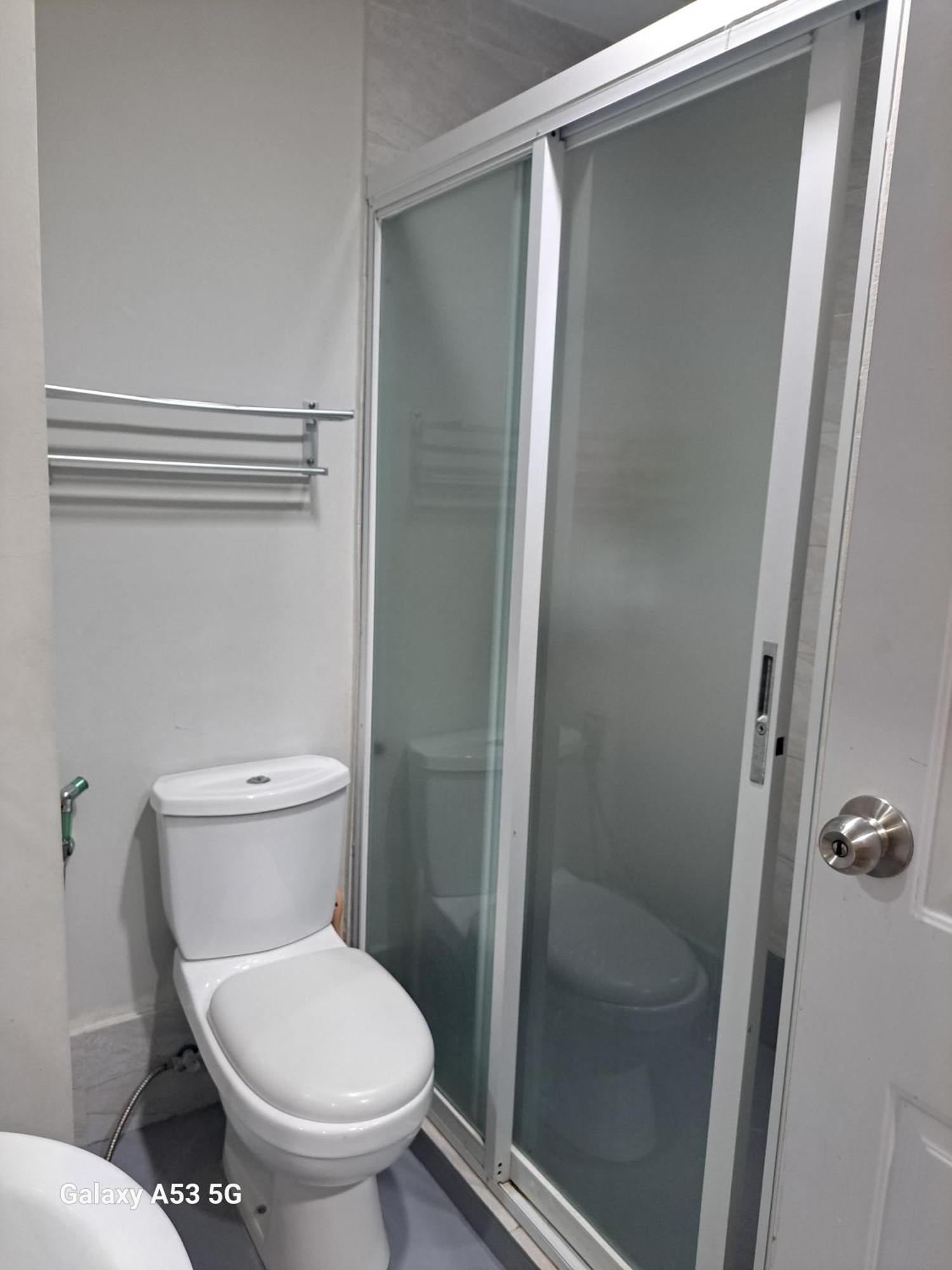 Apartment Comfy Unit 5mins From Mactan Airport+netflix Lapu-Lapu City